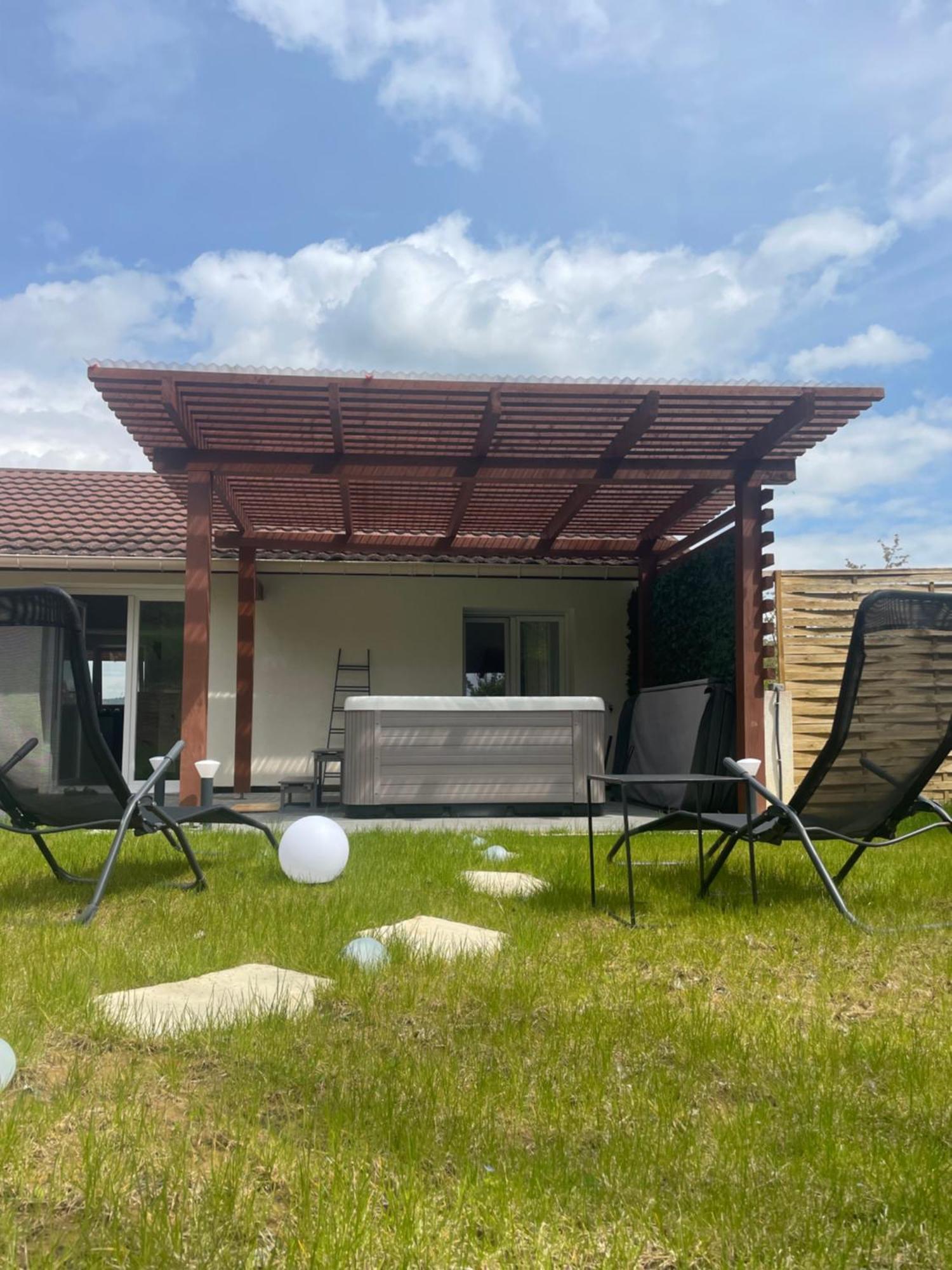Sinalospa - Culiacan - Appartement Jardin Jacuzzi Sauna A 5 Minutes De Nancy Place Stanislas Champigneulles Exterior photo